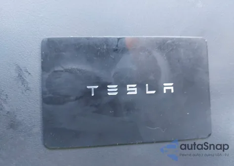 2025 Tesla Model Y Long Range Dual Motor All-Wheel Drive from USA, damaged, VIN 7SAYGAEE1SF221655